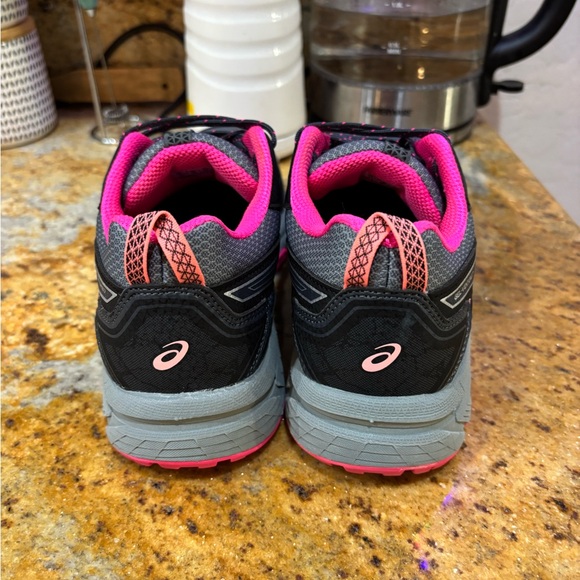 ASICS Gel Venture 7 size 7.5 - Picture 4 of 9